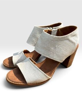 TOMS White Canvas Block Heel Sandals Size 6.5 Ankle Cuff Zip